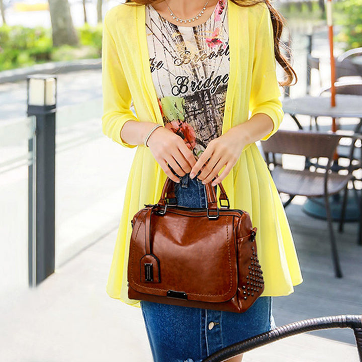Multifunctional Large Capacity Vintage Rivet Tote Bag