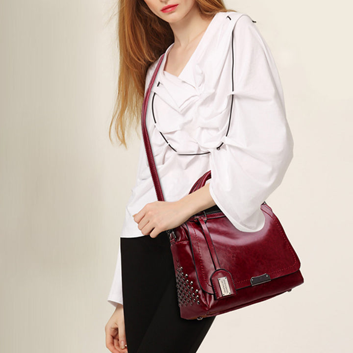 Multifunctional Large Capacity Vintage Rivet Tote Bag