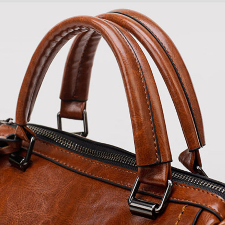 Multifunctional Large Capacity Vintage Rivet Tote Bag